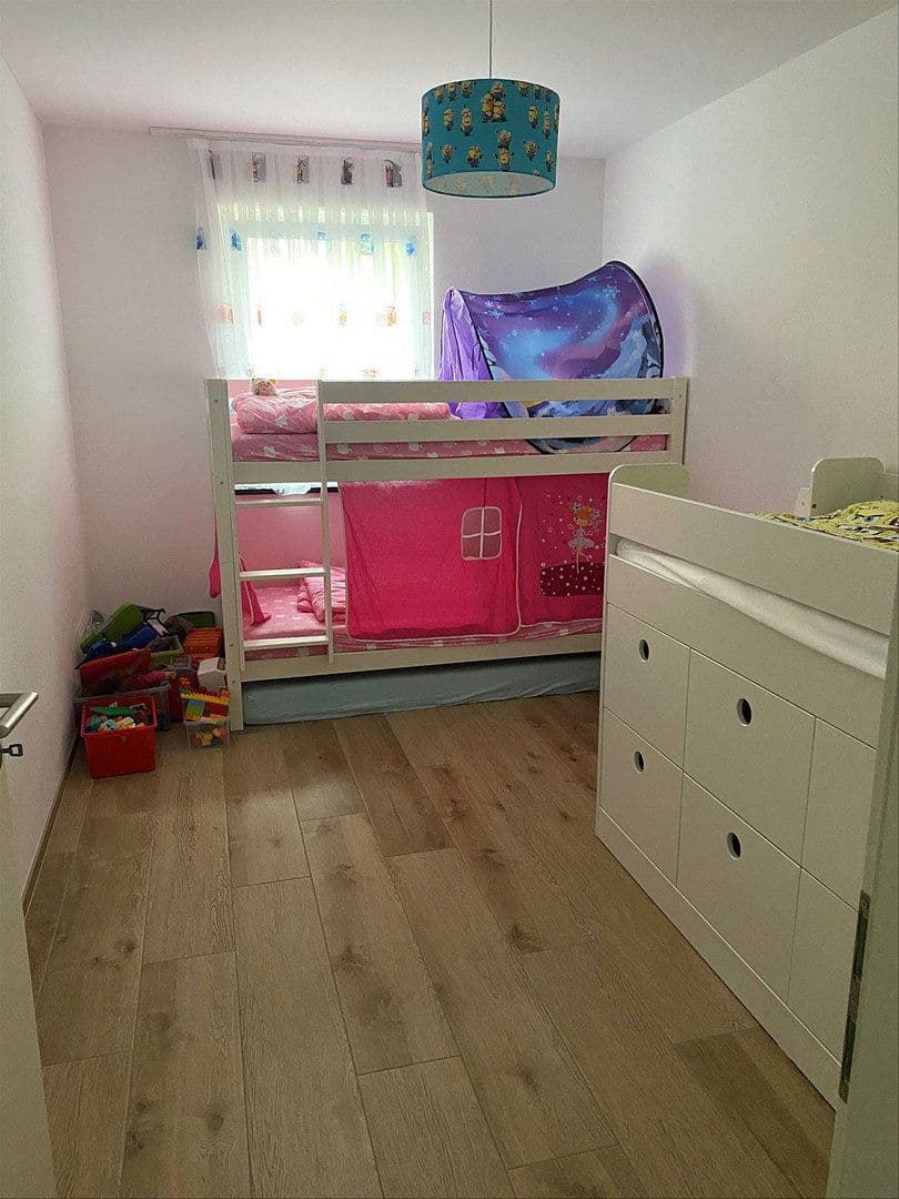 Pronájem bytu 3+1 99 m², Kraftwerkweg 3a, Laufenburg (Baden), Bádensko-Württembersko Pronájem bytu 3+1 99 m², Kraftwerkweg 3a, Laufenburg (Baden), Bádensko-Württembersko