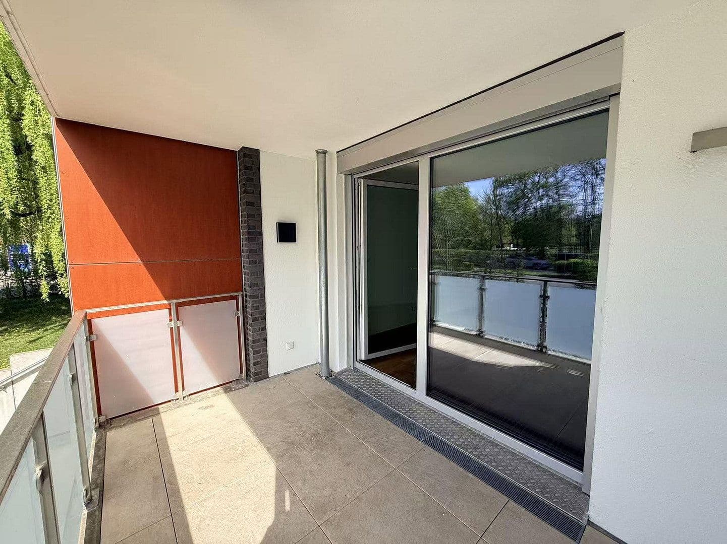 Pronájem bytu 2+1 66 m², Frankfurt, Hessen Pronájem bytu 2+1 66 m², Frankfurt, Hessen