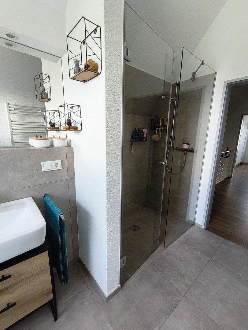 Pronájem bytu 3+1 105 m², Offlumer Str. 45 / Wichernstr. 8, Neuenkirchen, Severní Porýní-Vestfálsko Pronájem bytu 3+1 105 m², Offlumer Str. 45 / Wichernstr. 8, Neuenkirchen, Severní Porýní-Vestfálsko