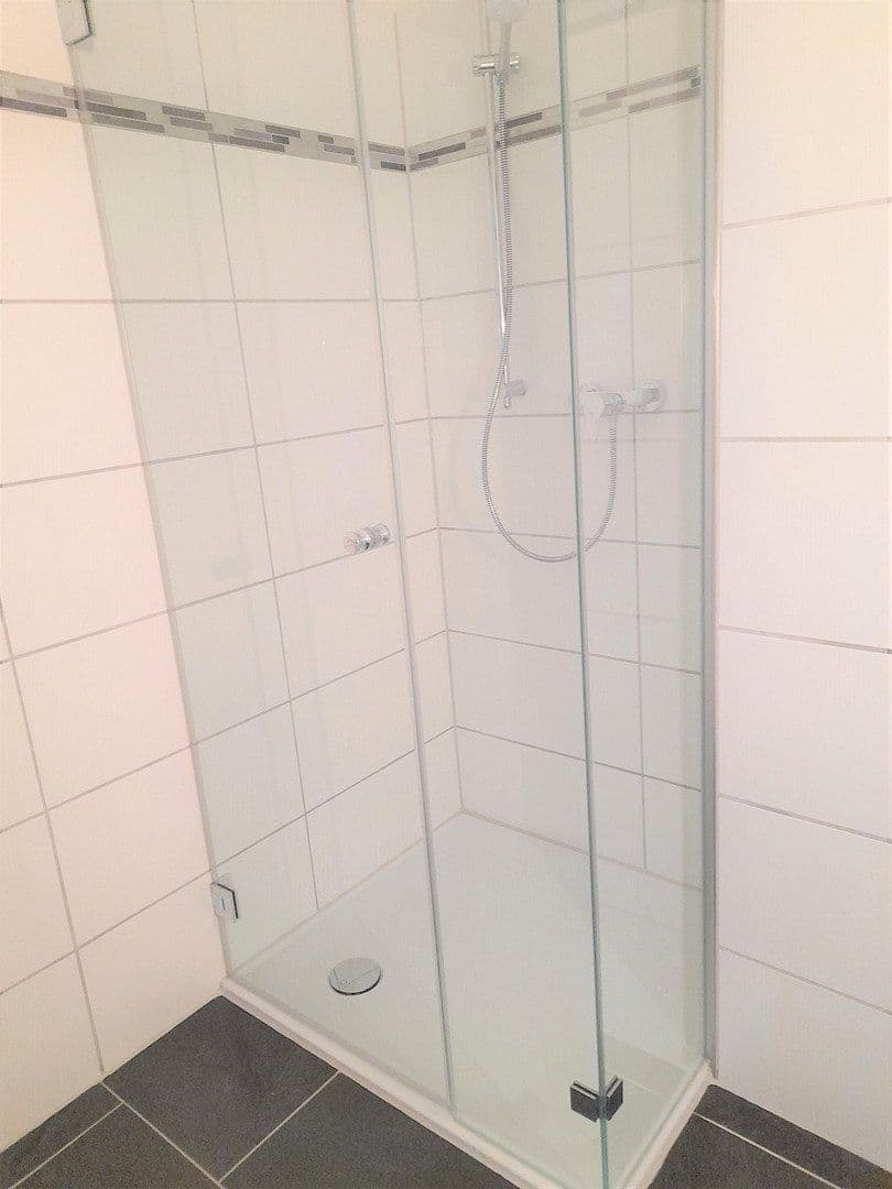 Pronájem bytu 3+1 70 m², Marktstraße 6, Solingen, Severní Porýní-Vestfálsko Pronájem bytu 3+1 70 m², Marktstraße 6, Solingen, Severní Porýní-Vestfálsko