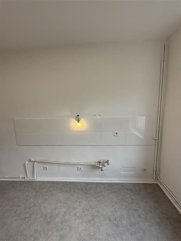 Pronájem bytu 2+1 63 m², Friedrich-Wilhelm-Straße 95, Berlin, Berlín Pronájem bytu 2+1 63 m², Friedrich-Wilhelm-Straße 95, Berlin, Berlín