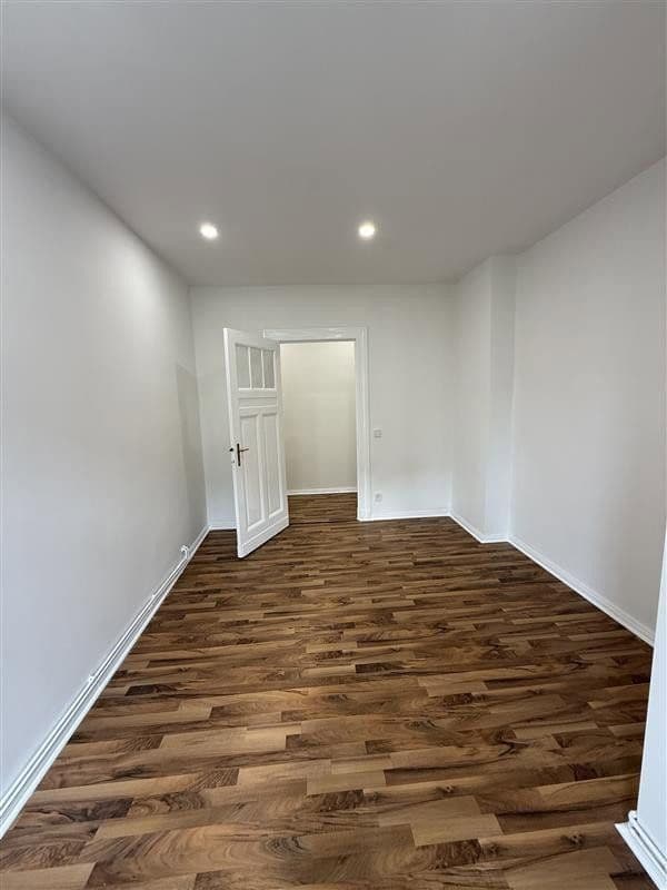 Pronájem bytu 2+1 63 m², Friedrich-Wilhelm-Straße 95, Berlin, Berlín Pronájem bytu 2+1 63 m², Friedrich-Wilhelm-Straße 95, Berlin, Berlín