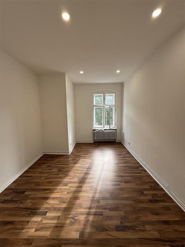 Pronájem bytu 2+1 63 m², Friedrich-Wilhelm-Straße 95, Berlin, Berlín Pronájem bytu 2+1 63 m², Friedrich-Wilhelm-Straße 95, Berlin, Berlín