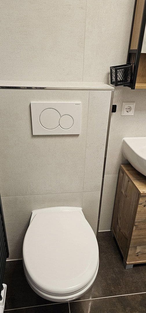 Pronájem bytu 1+1 24 m², Großbettlingen, Bádensko-Württembersko Pronájem bytu 1+1 24 m², Großbettlingen, Bádensko-Württembersko