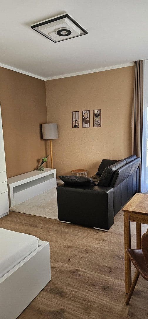 Pronájem bytu 1+1 24 m², Großbettlingen, Bádensko-Württembersko Pronájem bytu 1+1 24 m², Großbettlingen, Bádensko-Württembersko