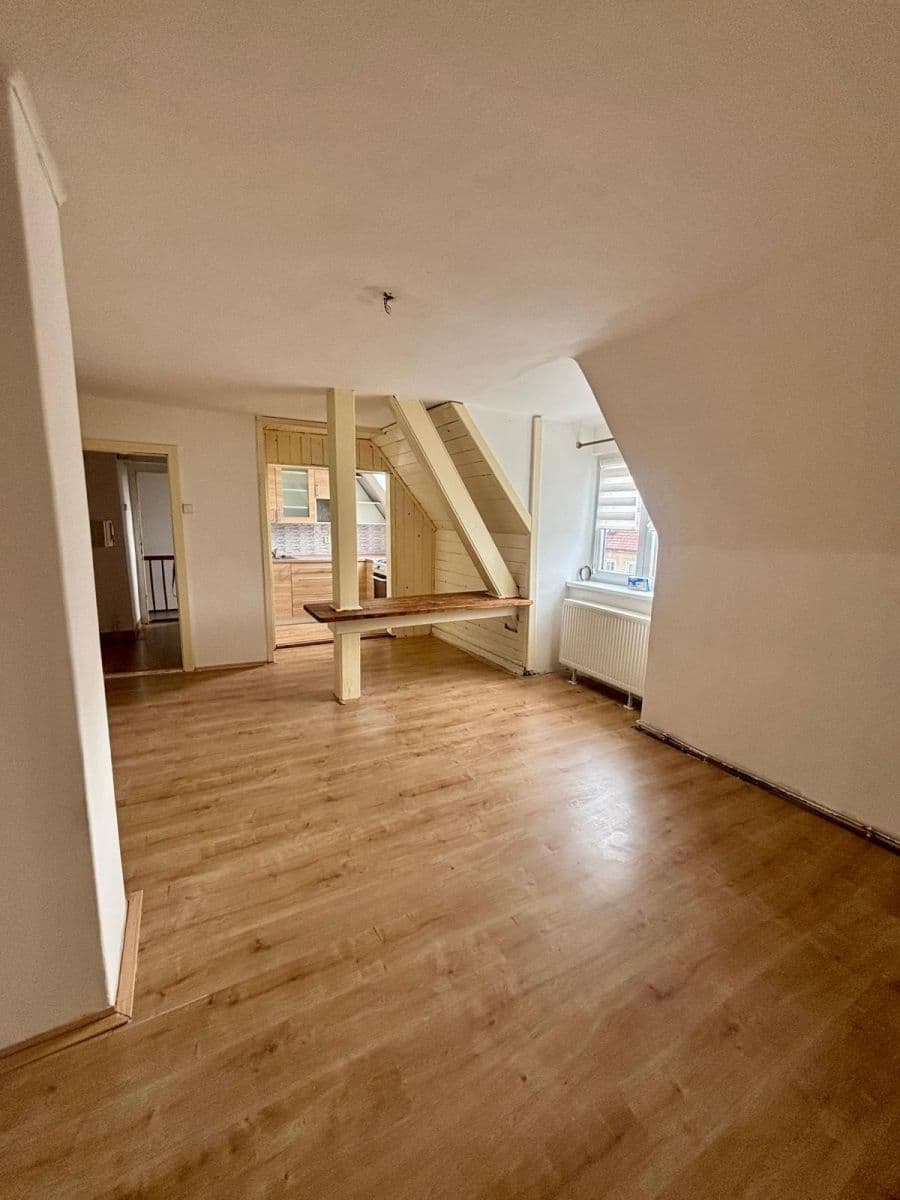 Pronájem bytu 2+1 56 m², Podkrušnohorská, Litvínov, Ústecký kraj Pronájem bytu 2+1 56 m², Podkrušnohorská, Litvínov, Ústecký kraj
