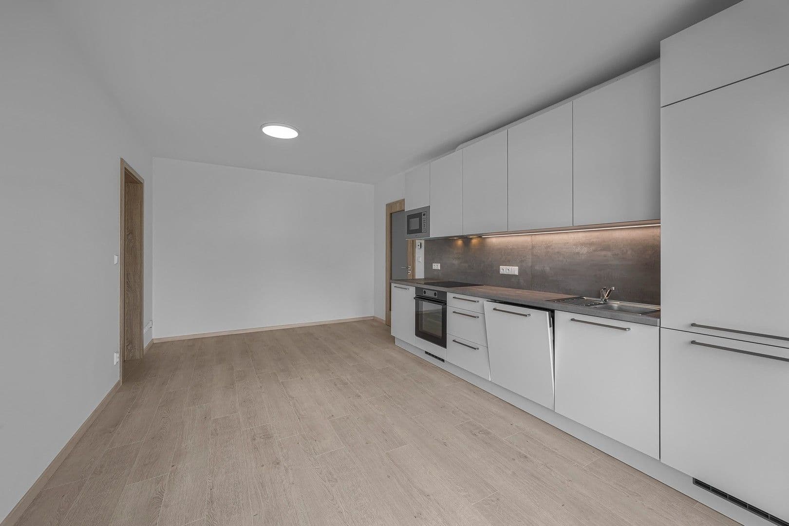 Pronájem bytu 2+kk 42 m², Pekařova, Praha, Praha Pronájem bytu 2+kk 42 m², Pekařova, Praha, Praha
