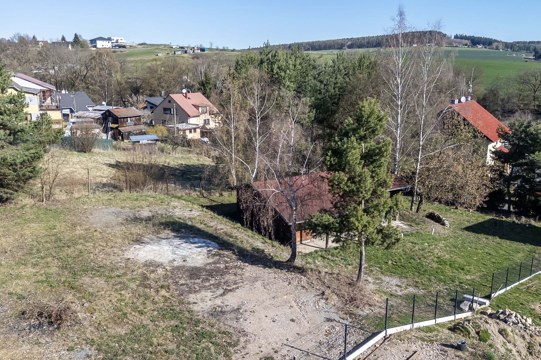 Prodej pozemku 1.468 m², V Jedlovci, Všestary, Královéhradecký kraj Prodej pozemku 1.468 m², V Jedlovci, Všestary, Královéhradecký kraj