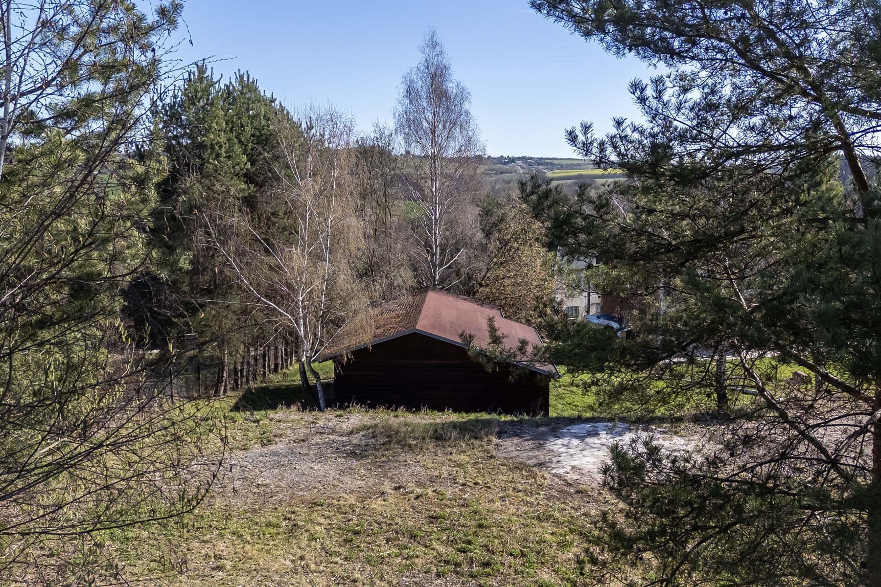 Prodej pozemku 1.468 m², V Jedlovci, Všestary, Královéhradecký kraj Prodej pozemku 1.468 m², V Jedlovci, Všestary, Královéhradecký kraj