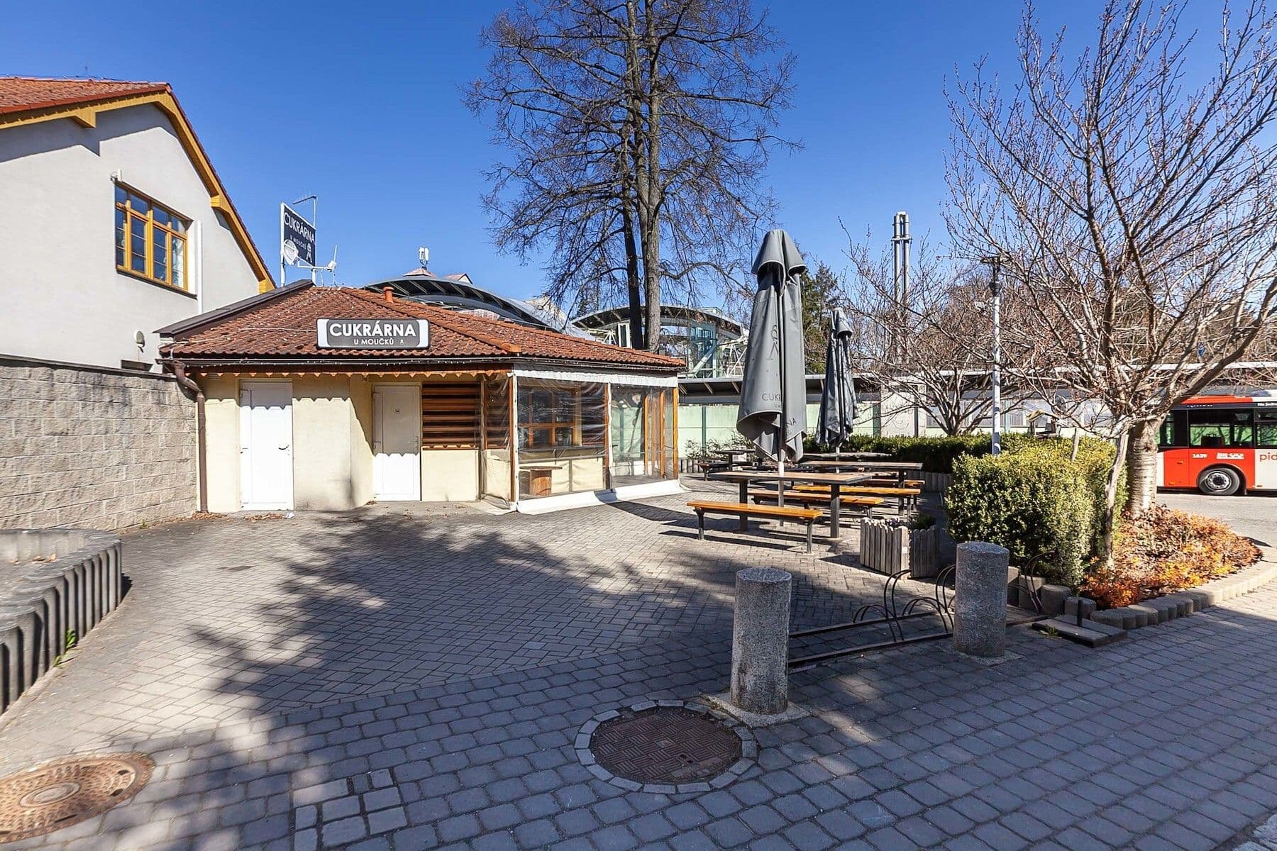 Prodej pozemku 1.468 m², V Jedlovci, Všestary, Královéhradecký kraj Prodej pozemku 1.468 m², V Jedlovci, Všestary, Královéhradecký kraj