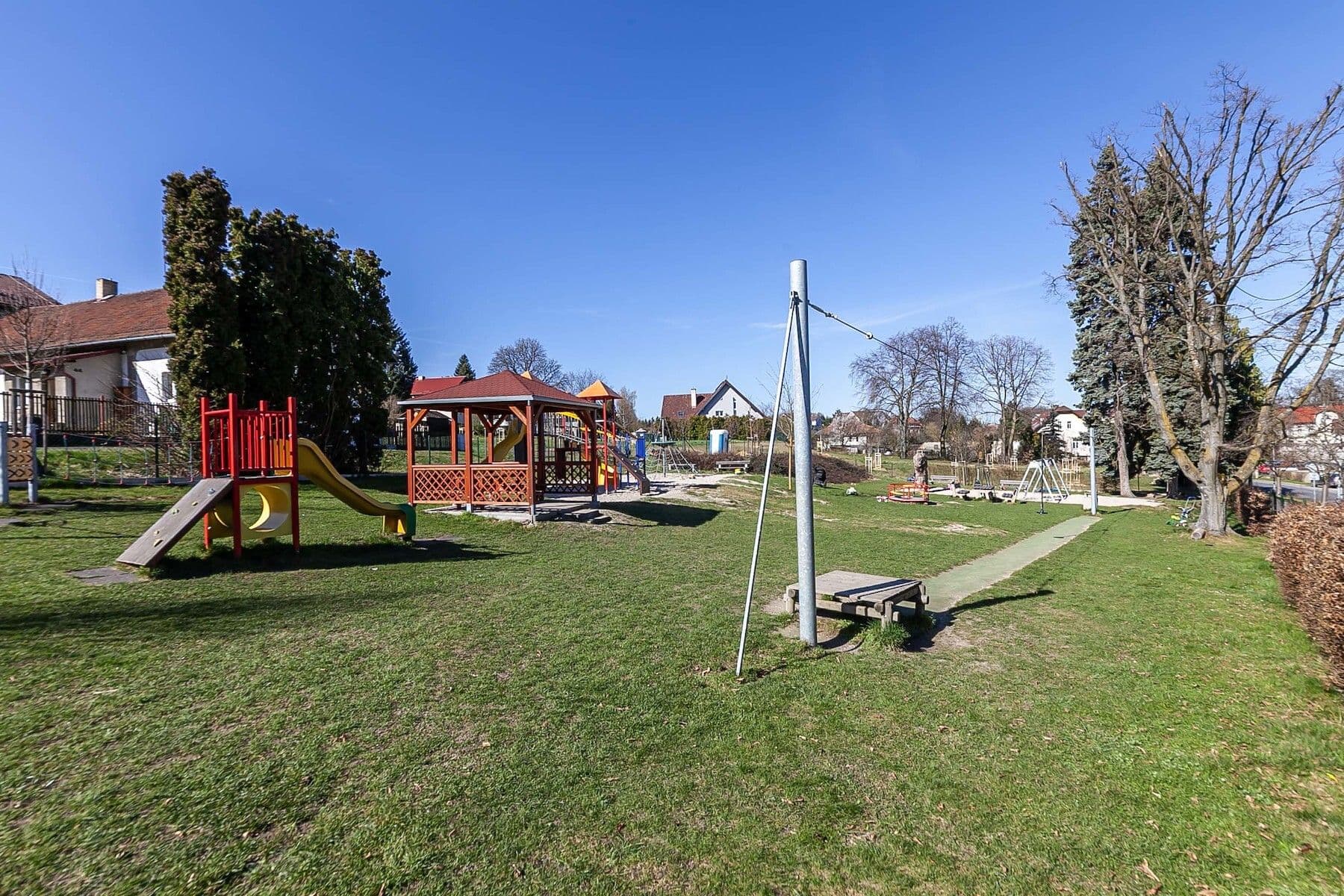 Prodej pozemku 1.468 m², V Jedlovci, Všestary, Středočeský kraj Prodej pozemku 1.468 m², V Jedlovci, Všestary, Středočeský kraj