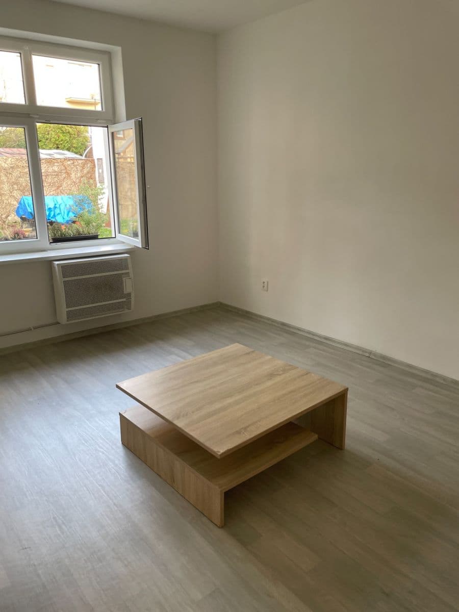 Pronájem bytu 1+kk 40 m², Dobrovského, Olomouc, Olomoucký kraj Pronájem bytu 1+kk 40 m², Dobrovského, Olomouc, Olomoucký kraj