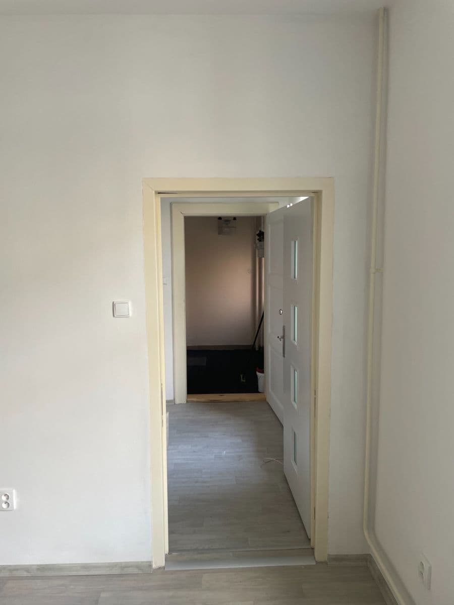 Pronájem bytu 1+kk 40 m², Dobrovského, Olomouc, Olomoucký kraj Pronájem bytu 1+kk 40 m², Dobrovského, Olomouc, Olomoucký kraj
