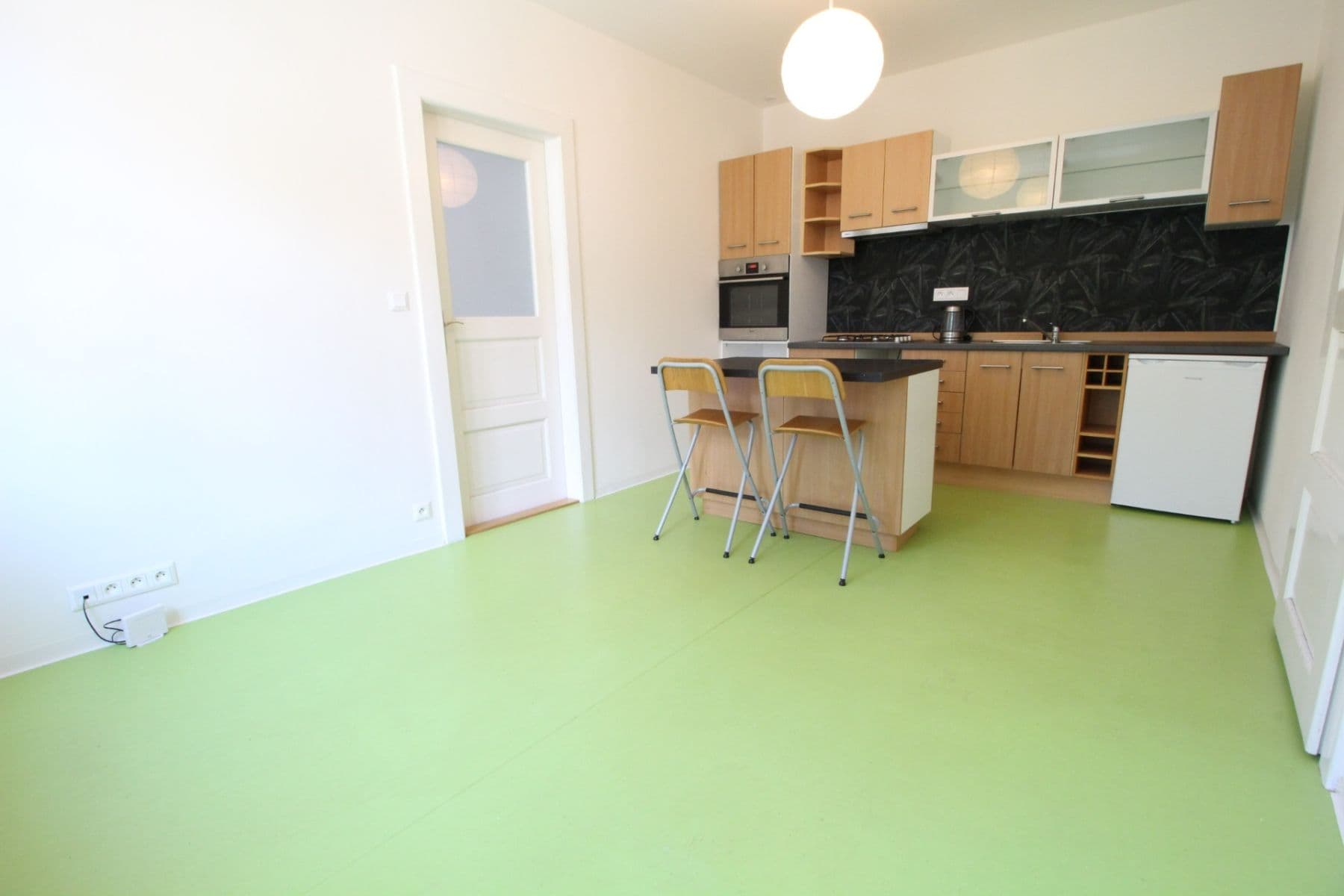 Pronájem bytu 2+kk 54 m², Štěpánkova, Beroun, Středočeský kraj Pronájem bytu 2+kk 54 m², Štěpánkova, Beroun, Středočeský kraj