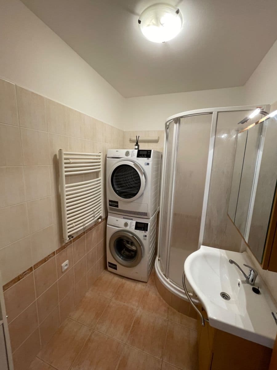 Pronájem bytu 2+kk 55 m², Sudoměřská, Praha, Praha Pronájem bytu 2+kk 55 m², Sudoměřská, Praha, Praha