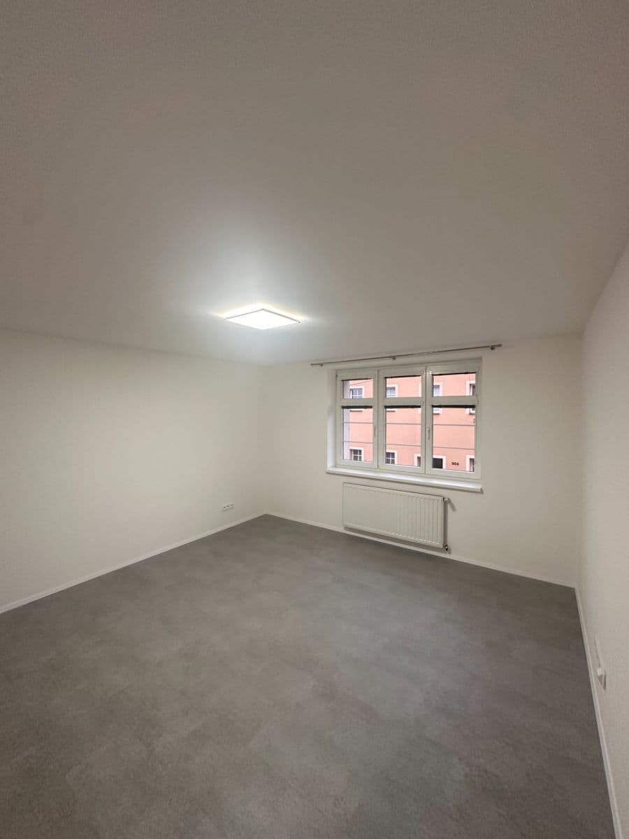 Pronájem bytu 3+1 100 m², Na Perštýně, Liberec, Liberecký kraj Pronájem bytu 3+1 100 m², Na Perštýně, Liberec, Liberecký kraj