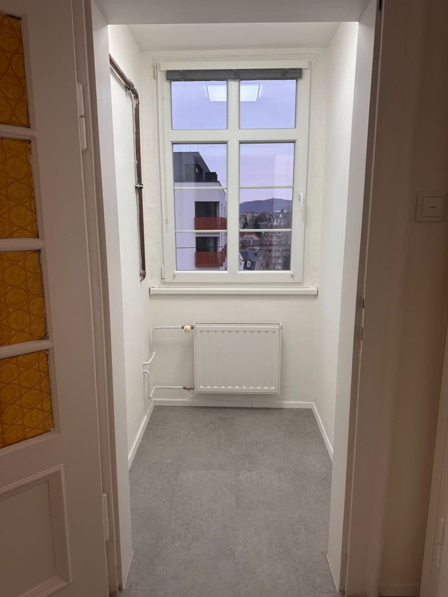 Pronájem bytu 3+1 100 m², Na Perštýně, Liberec, Liberecký kraj Pronájem bytu 3+1 100 m², Na Perštýně, Liberec, Liberecký kraj