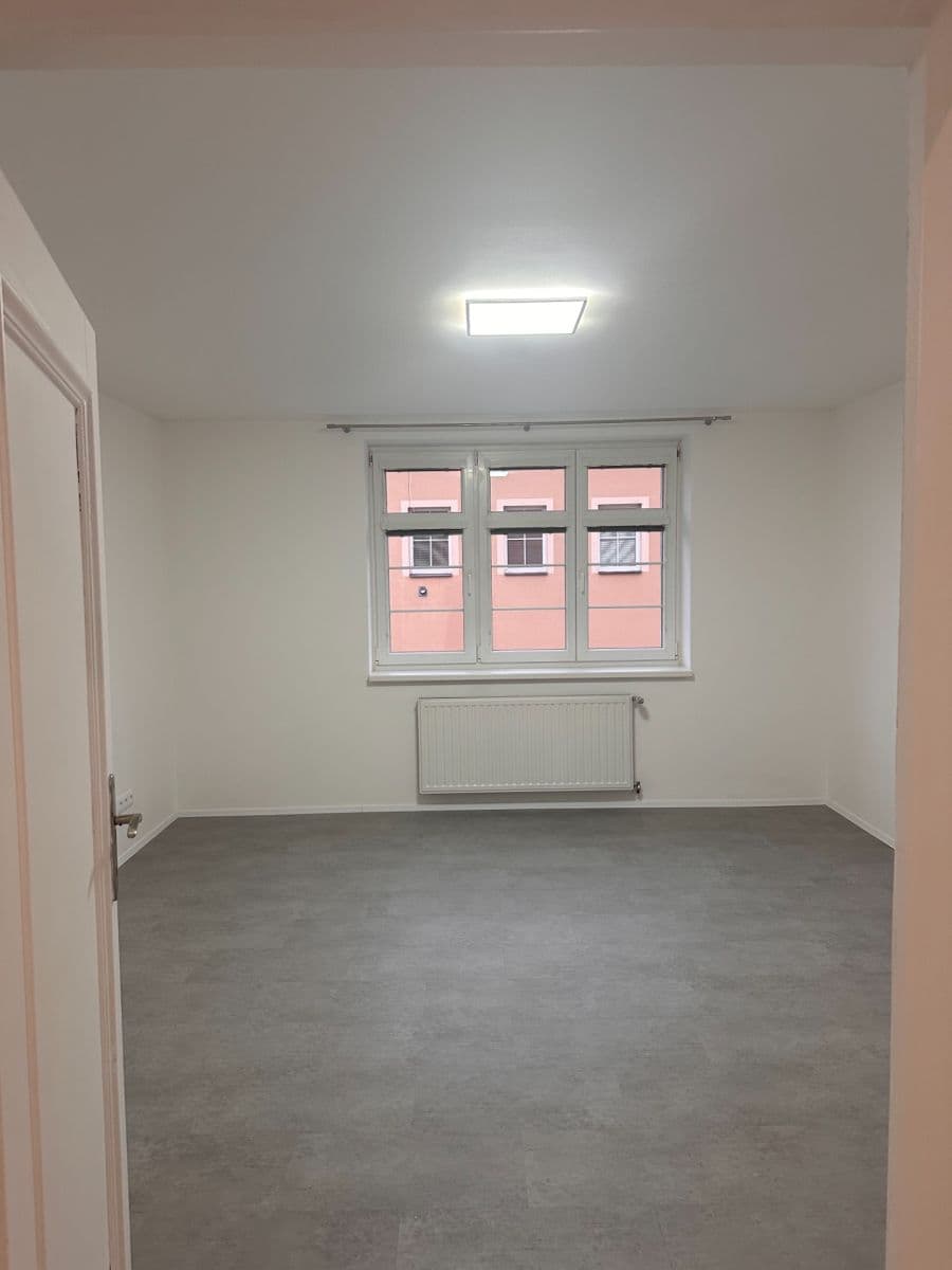 Pronájem bytu 3+1 100 m², Na Perštýně, Liberec, Liberecký kraj Pronájem bytu 3+1 100 m², Na Perštýně, Liberec, Liberecký kraj