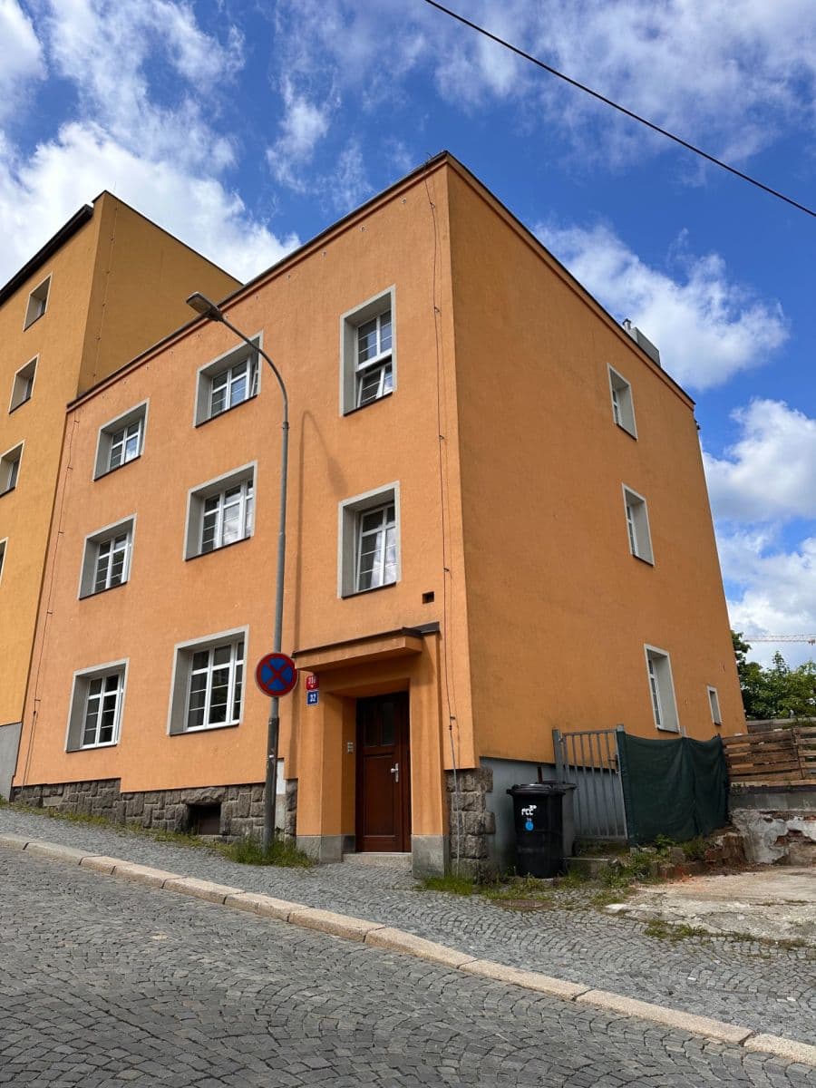 Pronájem bytu 3+1 100 m², Na Perštýně, Liberec, Liberecký kraj Pronájem bytu 3+1 100 m², Na Perštýně, Liberec, Liberecký kraj