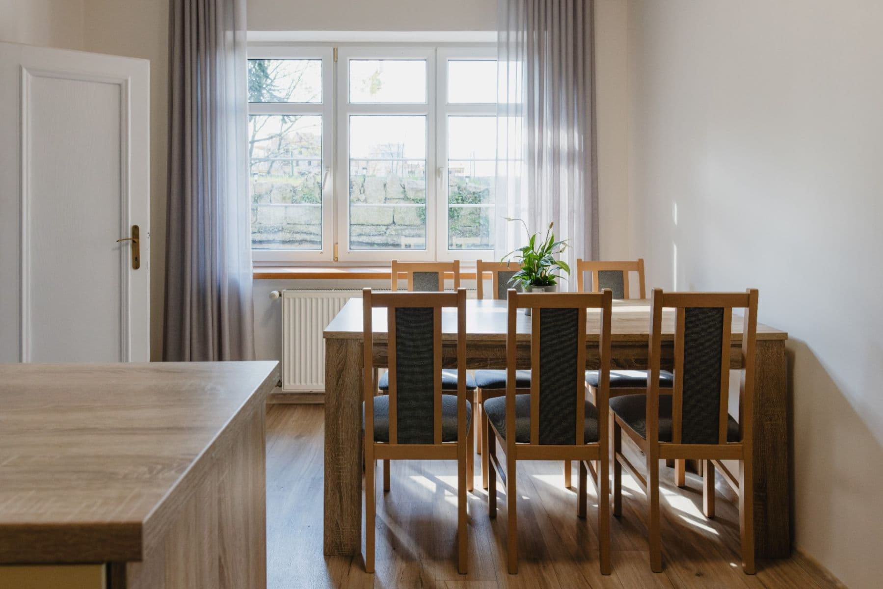 Pronájem bytu 3+1 100 m², Na Perštýně, Liberec, Liberecký kraj Pronájem bytu 3+1 100 m², Na Perštýně, Liberec, Liberecký kraj