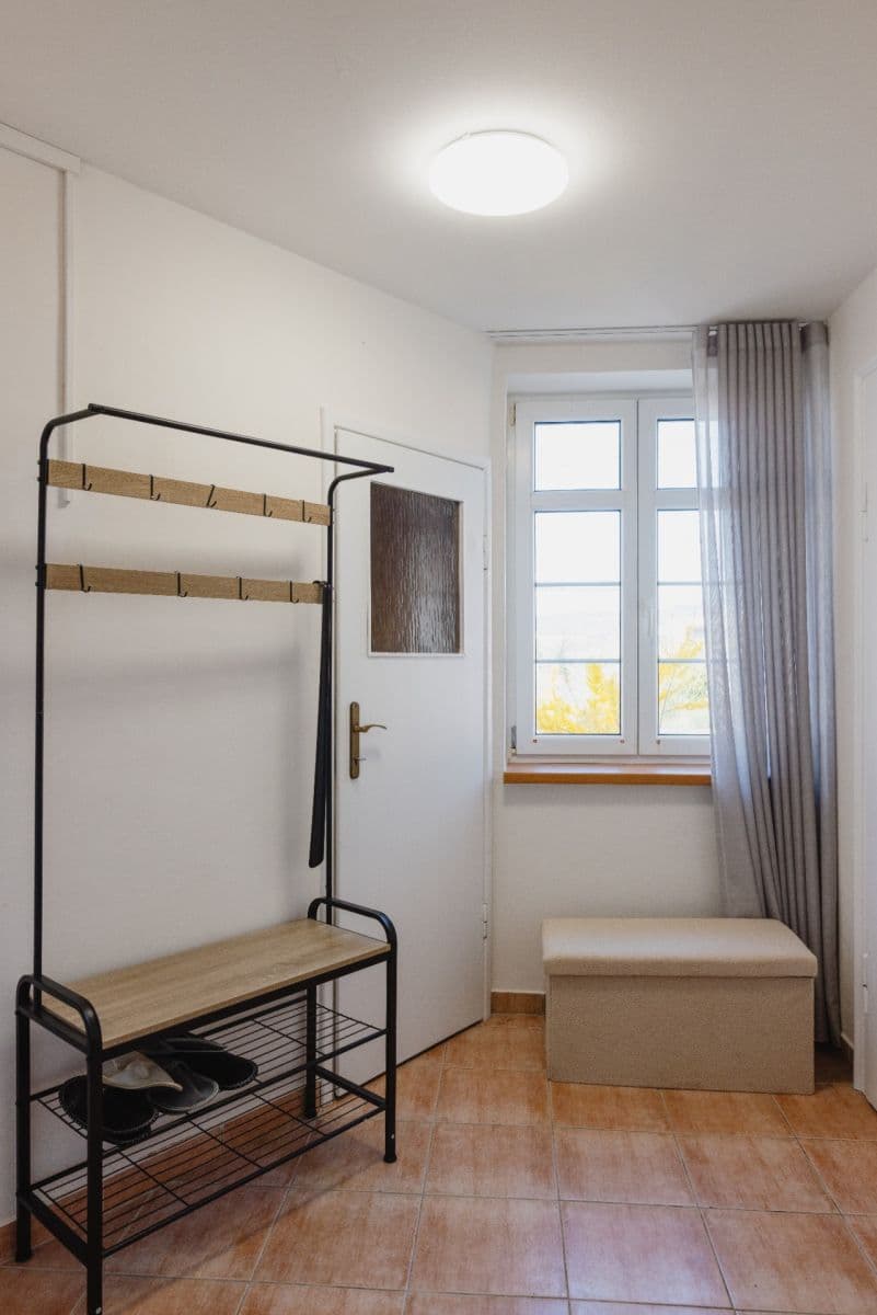 Pronájem bytu 3+1 100 m², Na Perštýně, Liberec, Liberecký kraj Pronájem bytu 3+1 100 m², Na Perštýně, Liberec, Liberecký kraj