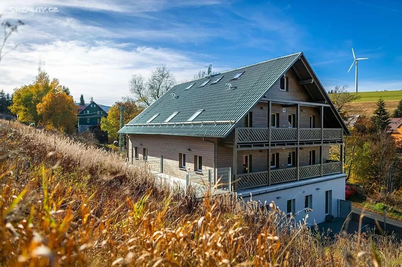 Prodej bytu 2+kk 64 m², Loučná pod Klínovcem, Ústecký kraj Prodej bytu 2+kk 64 m², Loučná pod Klínovcem, Ústecký kraj