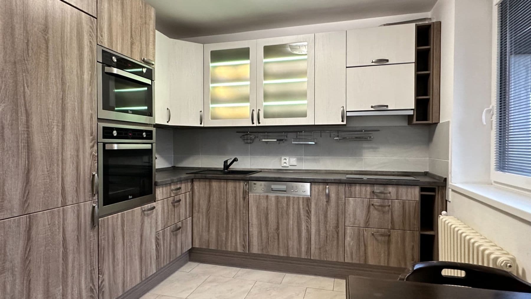 Pronájem bytu 2+kk 55 m², Hrušovická, Praha, Praha Pronájem bytu 2+kk 55 m², Hrušovická, Praha, Praha