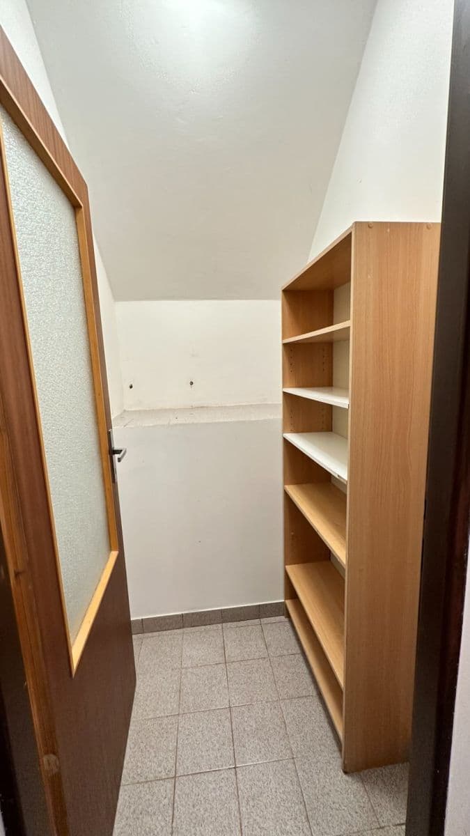 Pronájem bytu 2+kk 55 m², Hrušovická, Praha, Praha Pronájem bytu 2+kk 55 m², Hrušovická, Praha, Praha