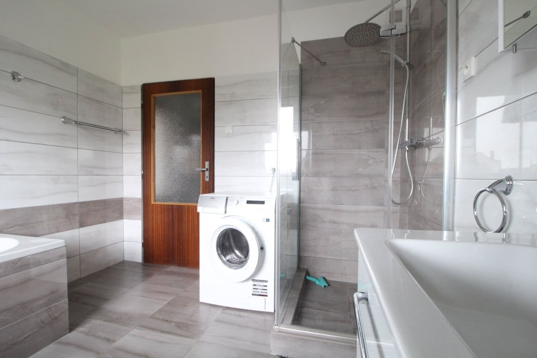 Pronájem bytu 2+kk 55 m², Hrušovická, Praha, Praha Pronájem bytu 2+kk 55 m², Hrušovická, Praha, Praha