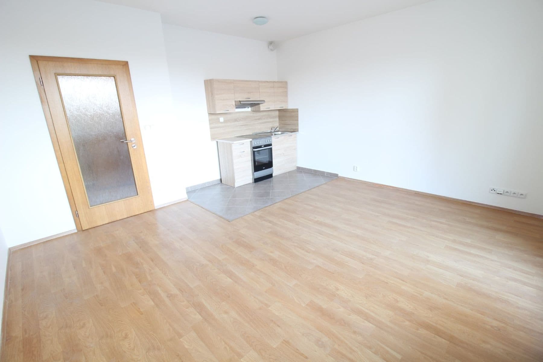 Pronájem bytu 1+kk 30 m², Miroslava Hajna, Praha, Praha Pronájem bytu 1+kk 30 m², Miroslava Hajna, Praha, Praha