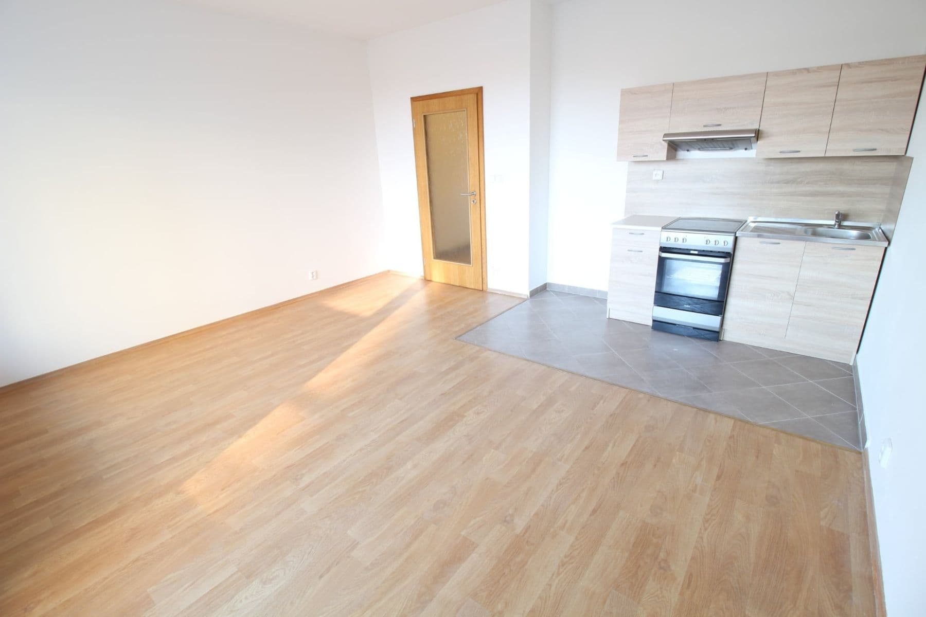 Pronájem bytu 1+kk 30 m², Miroslava Hajna, Praha, Praha Pronájem bytu 1+kk 30 m², Miroslava Hajna, Praha, Praha