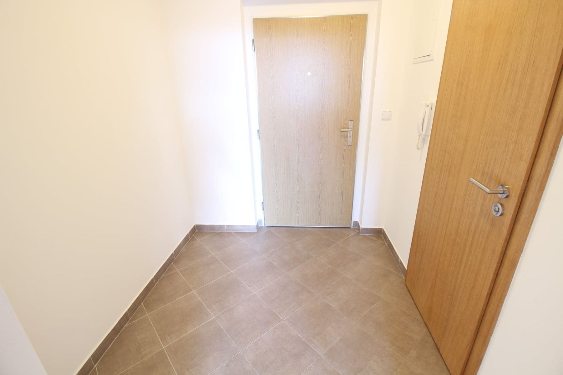 Pronájem bytu 1+kk 30 m², Miroslava Hajna, Praha, Praha Pronájem bytu 1+kk 30 m², Miroslava Hajna, Praha, Praha