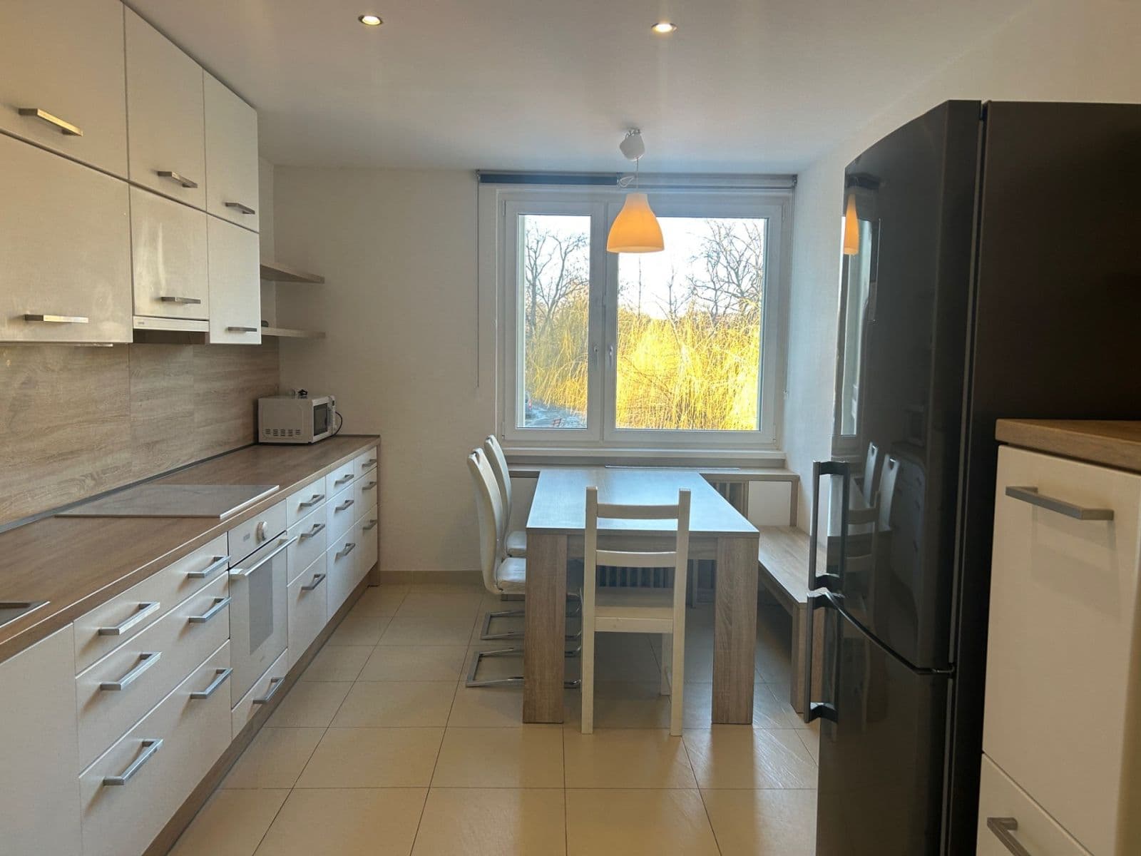 Pronájem bytu 3+1 121 m², Družstevní ochoz, Praha, Praha Pronájem bytu 3+1 121 m², Družstevní ochoz, Praha, Praha