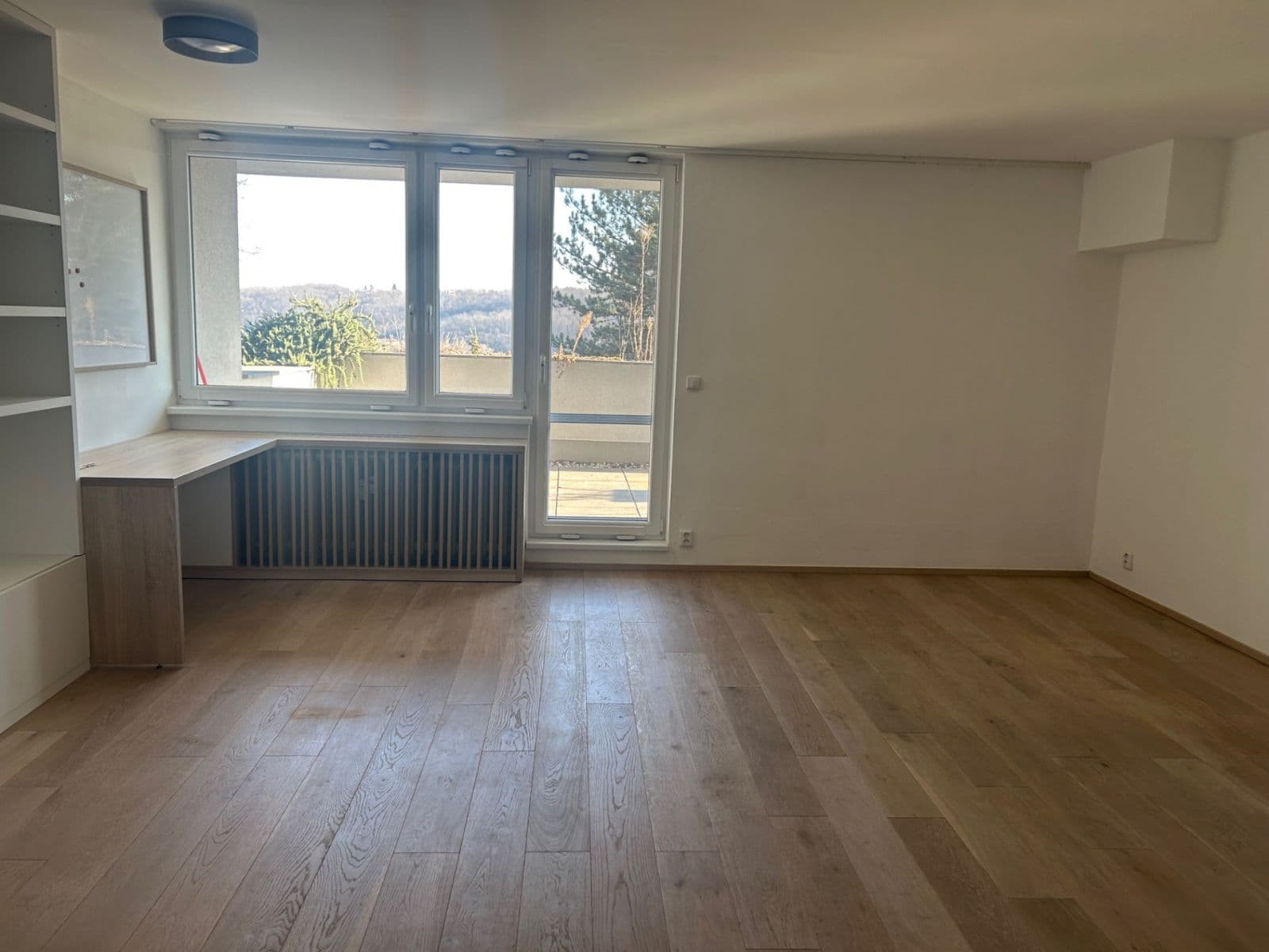 Pronájem bytu 3+1 121 m², Družstevní ochoz, Praha, Praha Pronájem bytu 3+1 121 m², Družstevní ochoz, Praha, Praha