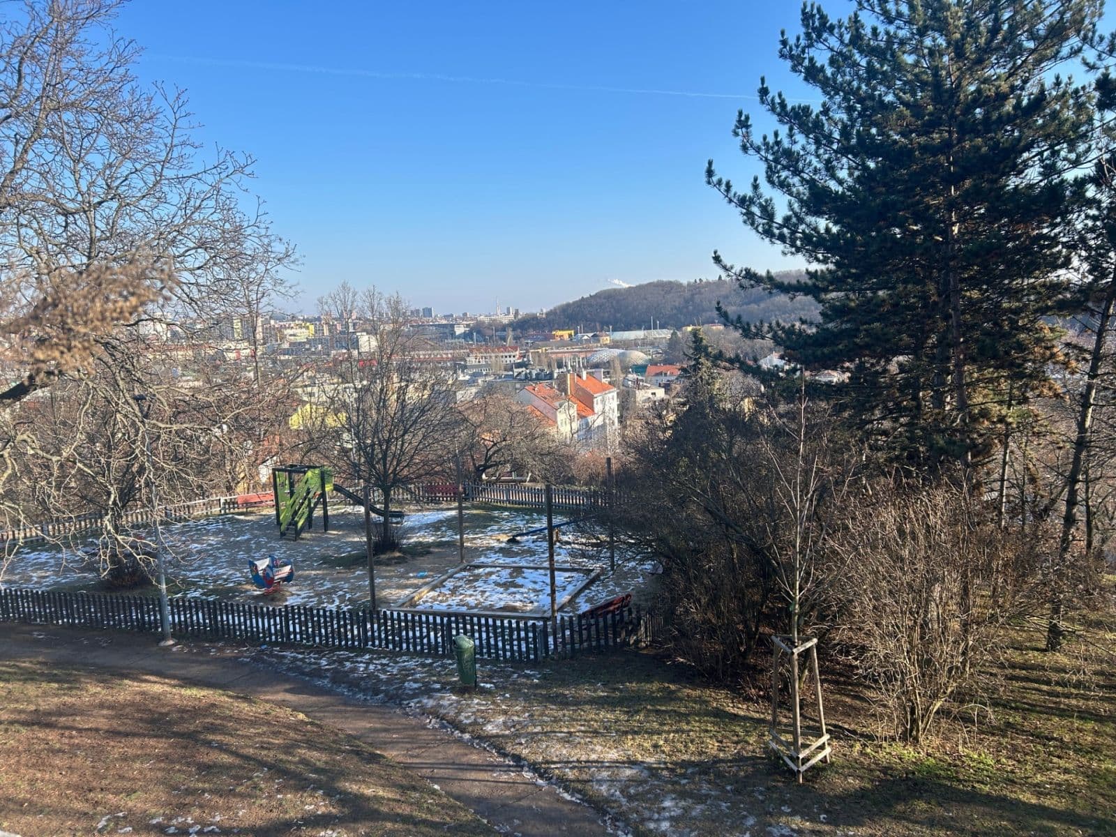 Pronájem bytu 3+1 121 m², Družstevní ochoz, Praha, Praha Pronájem bytu 3+1 121 m², Družstevní ochoz, Praha, Praha