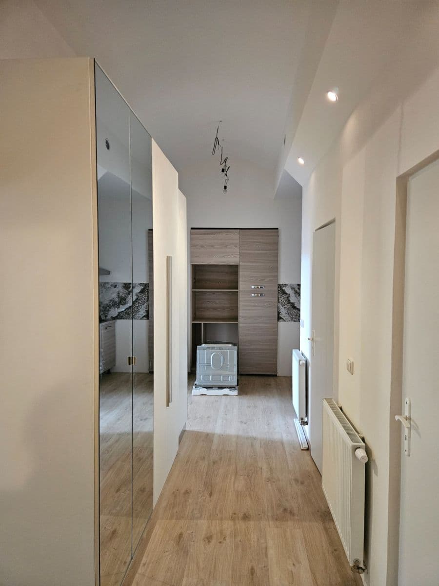 Pronájem bytu 3+1 97 m², Šubertova, Praha, Praha Pronájem bytu 3+1 97 m², Šubertova, Praha, Praha