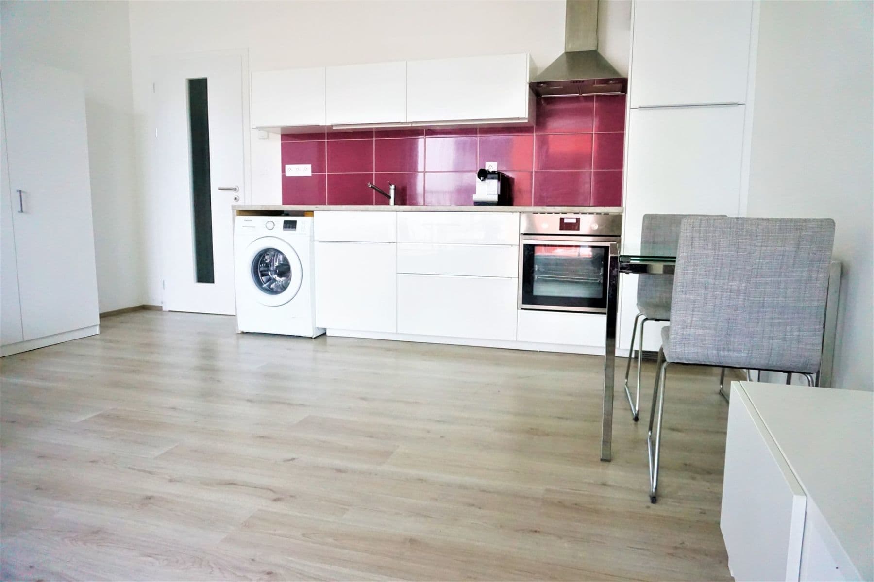 Pronájem bytu 1+kk 39 m², Počernická, Praha, Praha Pronájem bytu 1+kk 39 m², Počernická, Praha, Praha