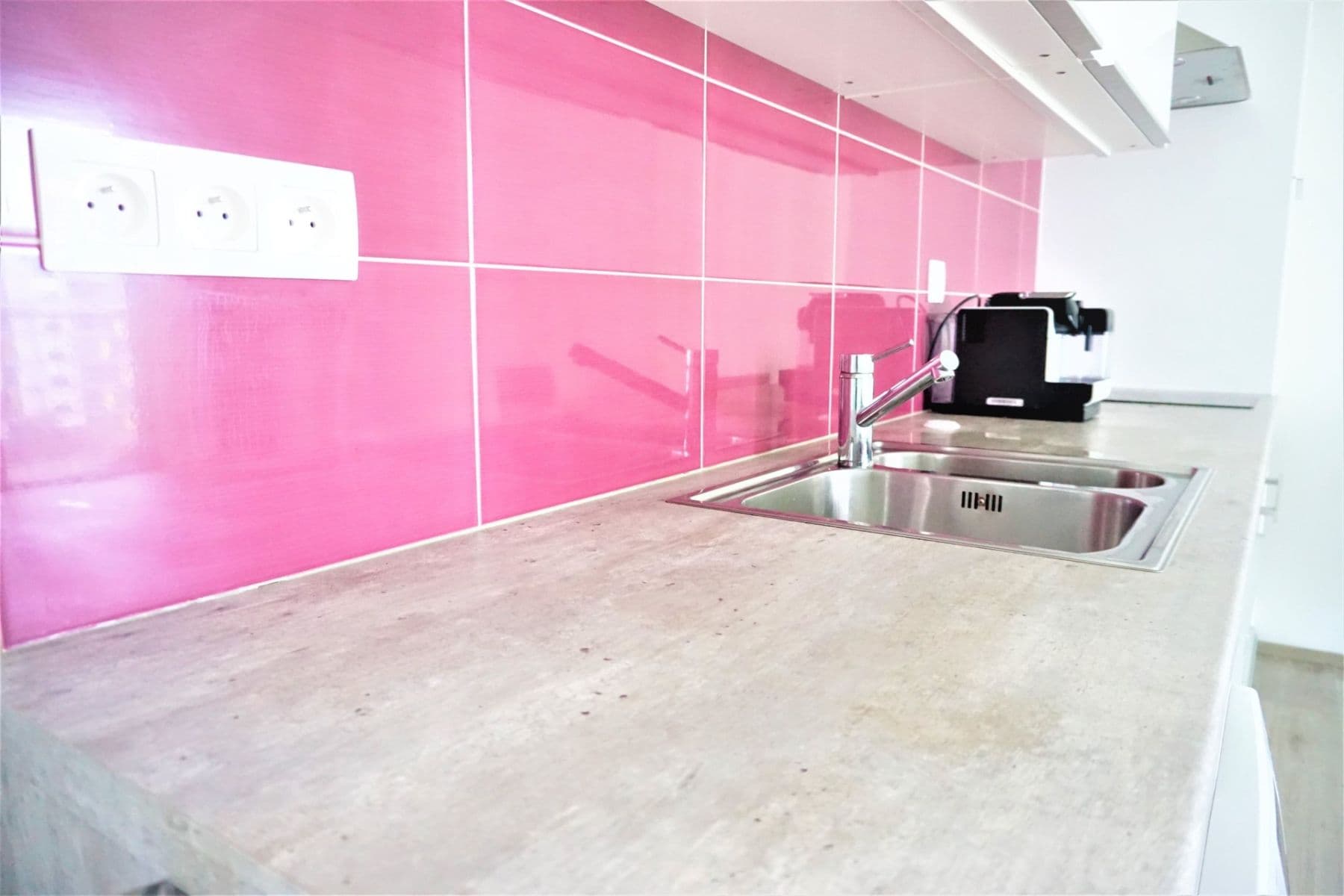 Pronájem bytu 1+kk 39 m², Počernická, Praha, Praha Pronájem bytu 1+kk 39 m², Počernická, Praha, Praha