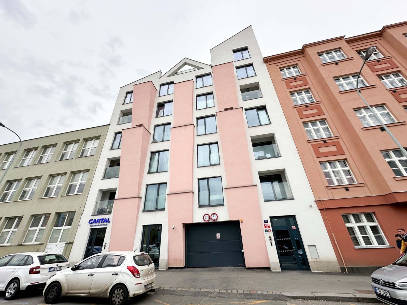 Pronájem bytu 2+kk 48 m², Kovářská, Praha, Praha Pronájem bytu 2+kk 48 m², Kovářská, Praha, Praha