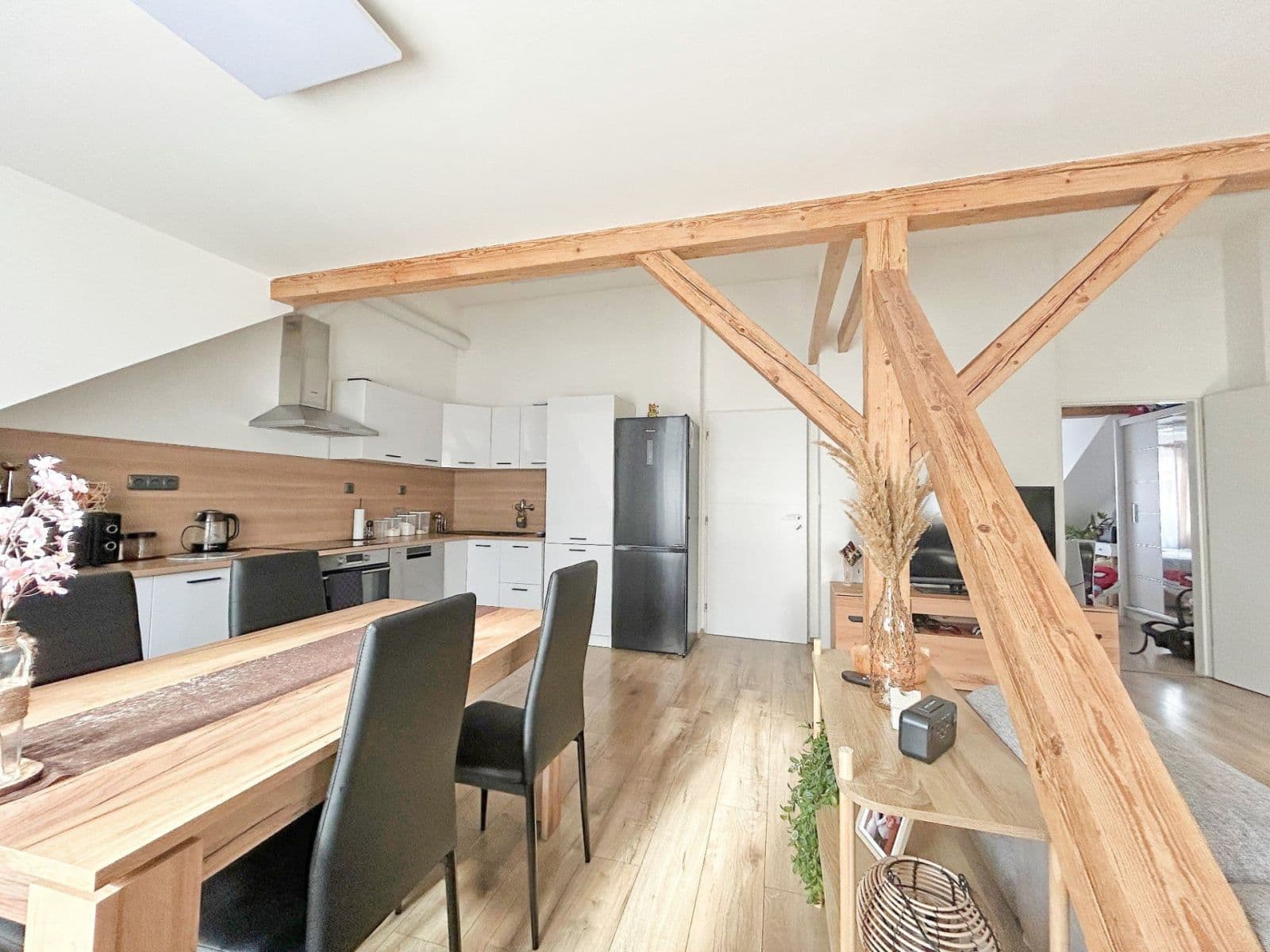 Pronájem bytu 2+kk 60 m², Tyršova, Trmice, Ústecký kraj Pronájem bytu 2+kk 60 m², Tyršova, Trmice, Ústecký kraj