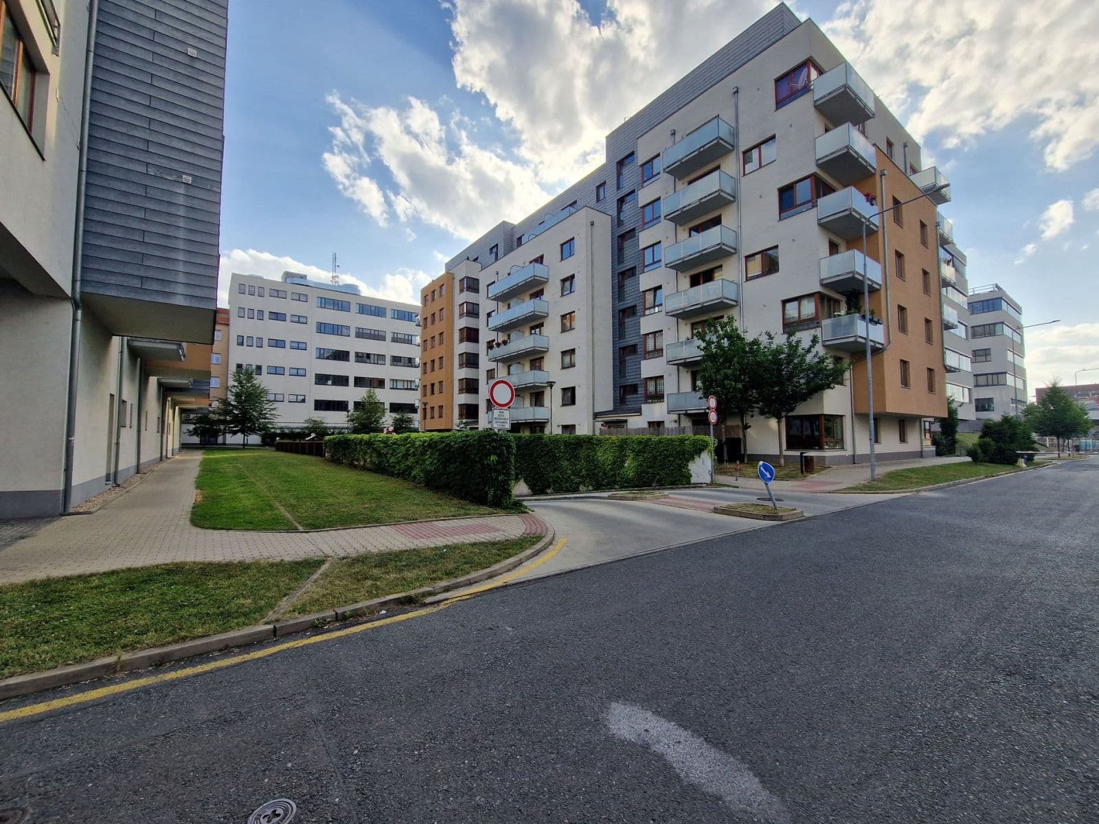 Pronájem bytu 2+kk 63 m², Hanusova, Praha, Praha Pronájem bytu 2+kk 63 m², Hanusova, Praha, Praha