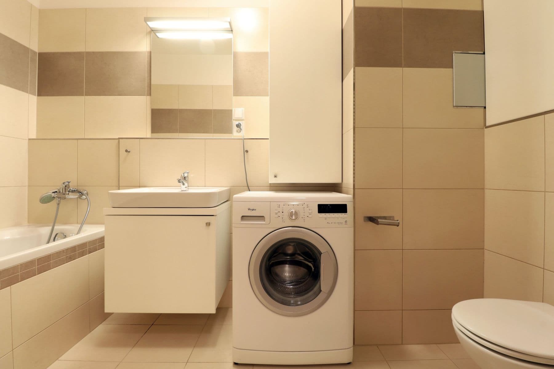 Pronájem bytu 2+kk 63 m², Hanusova, Praha, Praha Pronájem bytu 2+kk 63 m², Hanusova, Praha, Praha