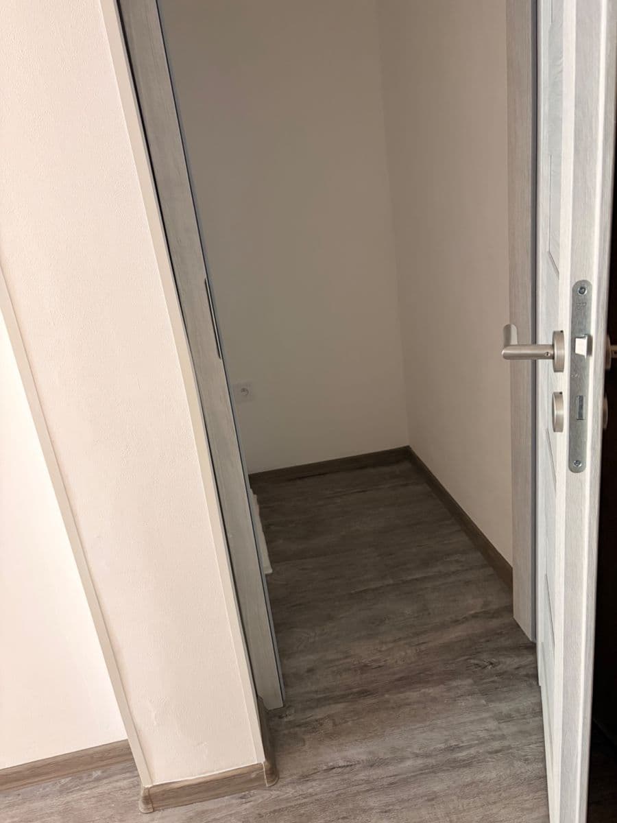 Pronájem bytu 2+kk 38 m², náměstí Dr. M. Horákové, Karlovy Vary, Karlovarský kraj Pronájem bytu 2+kk 38 m², náměstí Dr. M. Horákové, Karlovy Vary, Karlovarský kraj