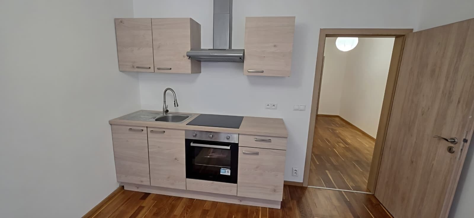 Pronájem bytu 2+kk 63 m², Žitenická, Praha, Praha Pronájem bytu 2+kk 63 m², Žitenická, Praha, Praha