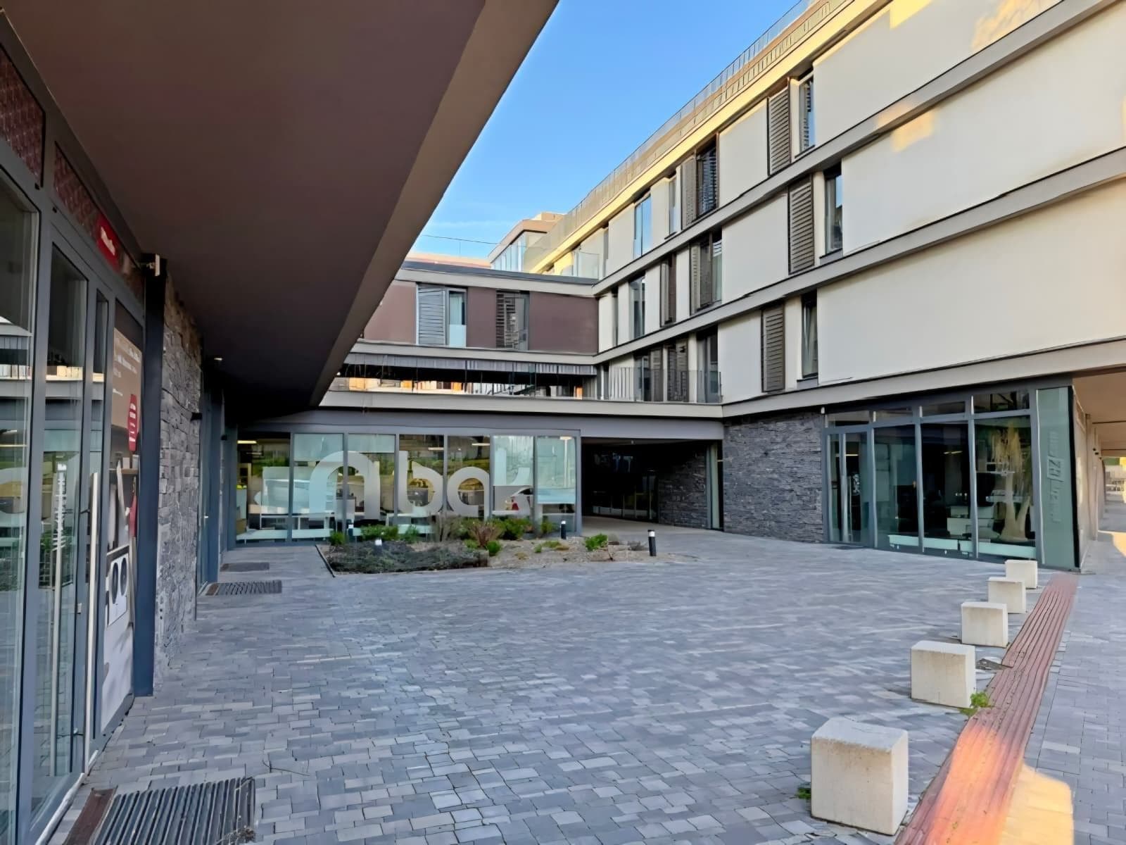 Pronájem bytu 2+kk 63 m², Žitenická, Praha, Praha Pronájem bytu 2+kk 63 m², Žitenická, Praha, Praha