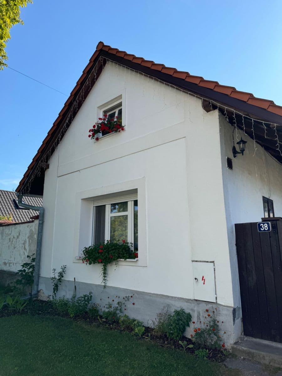 Pronájem domu 185 m², pozemek 2.075 m², Vlkov pod Oškobrhem, Středočeský kraj Pronájem domu 185 m², pozemek 2.075 m², Vlkov pod Oškobrhem, Středočeský kraj