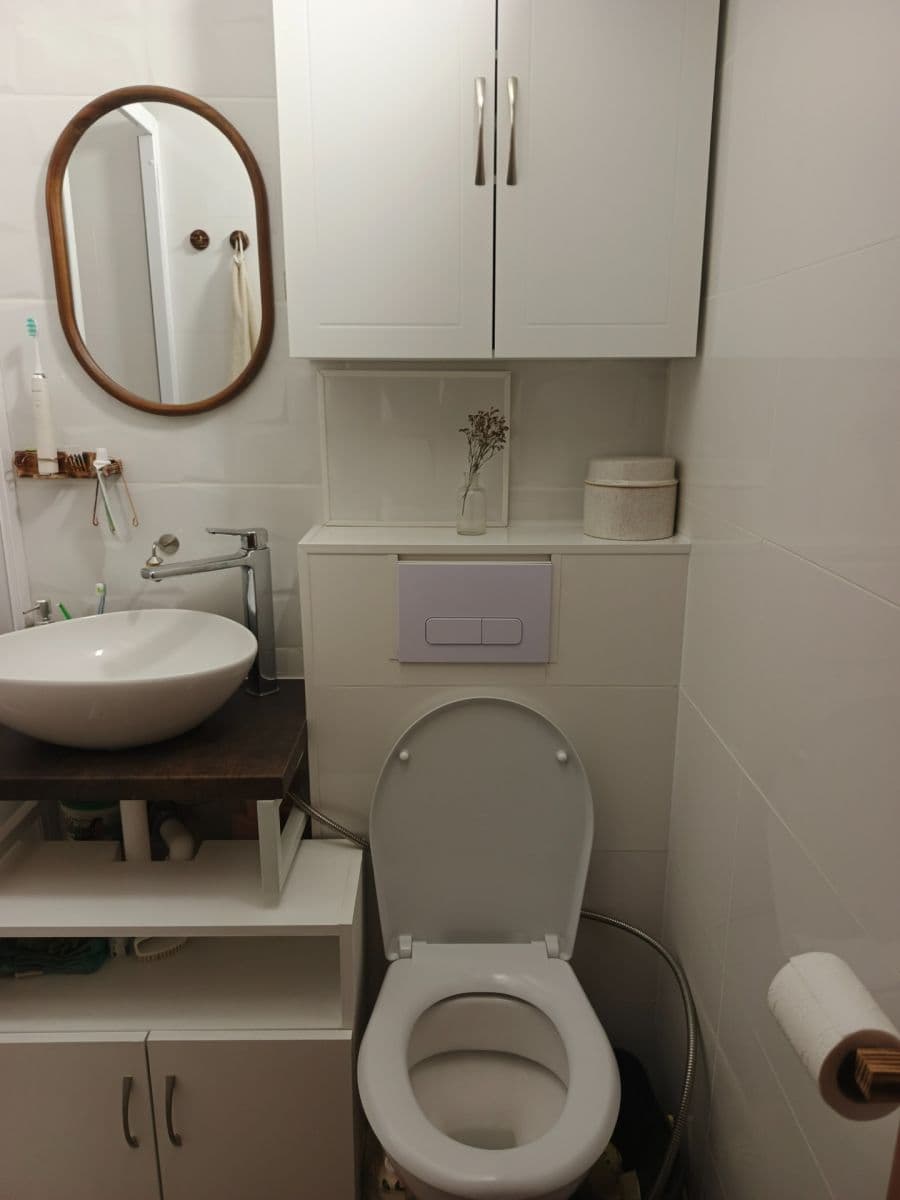 Pronájem bytu 1+1 30 m², Šestajovická, Praha, Praha Pronájem bytu 1+1 30 m², Šestajovická, Praha, Praha