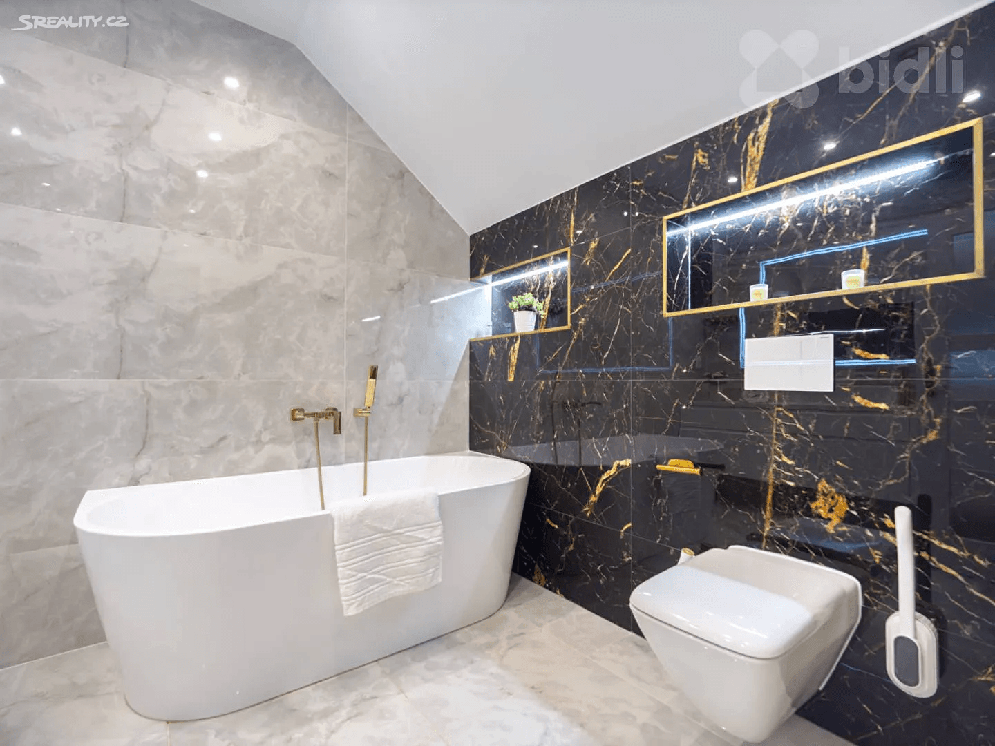 Pronájem domu 189 m², pozemek 1.140 m², Zlatá, Středočeský kraj Pronájem domu 189 m², pozemek 1.140 m², Zlatá, Středočeský kraj