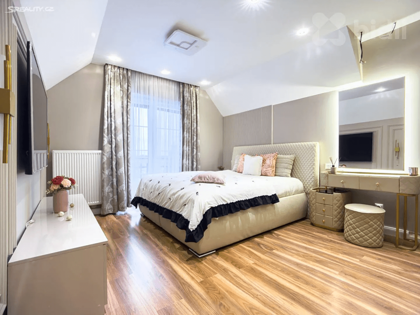 Pronájem domu 189 m², pozemek 1.140 m², Zlatá, Středočeský kraj Pronájem domu 189 m², pozemek 1.140 m², Zlatá, Středočeský kraj