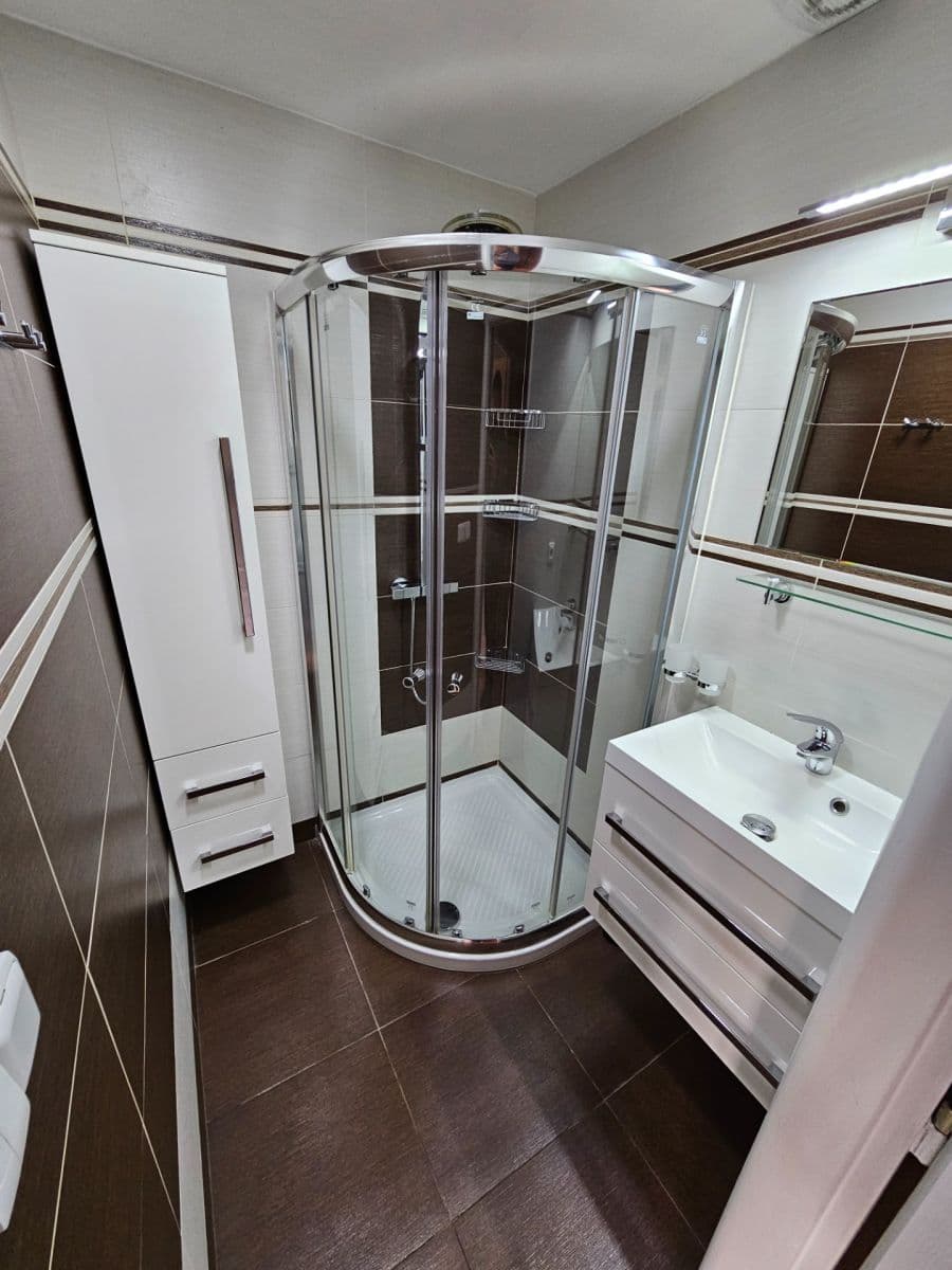 Prodej bytu 1+kk 40 m², Třinecká, Praha, Praha Prodej bytu 1+kk 40 m², Třinecká, Praha, Praha